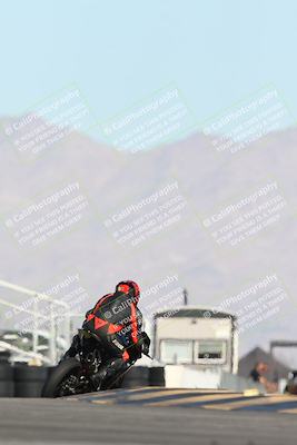 media/Dec-07-2025-CVMA (Sun) [[3e7d2de5dc]]/Race 9-Formula UL Shootout/